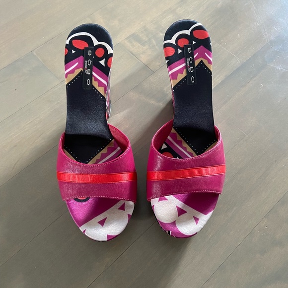 Slip-on Shoes - Picture 8 of 8